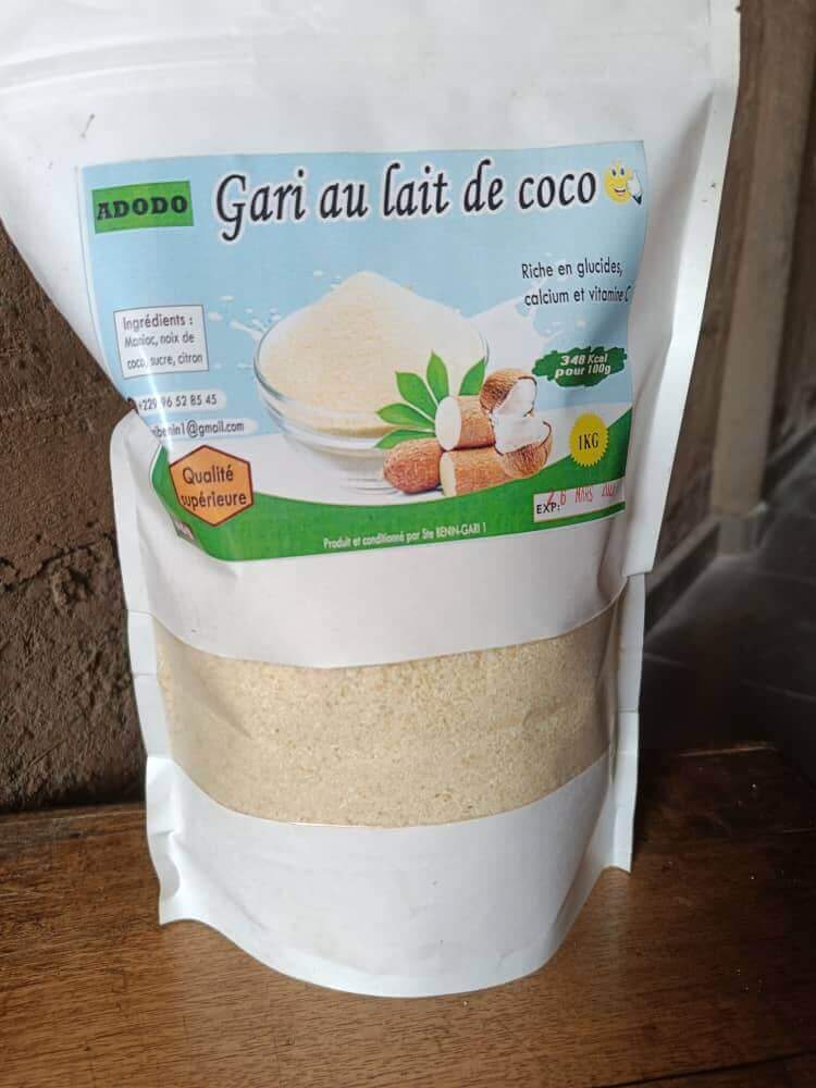 Photo originale et floue du produit Gari amélioré au lait de coco